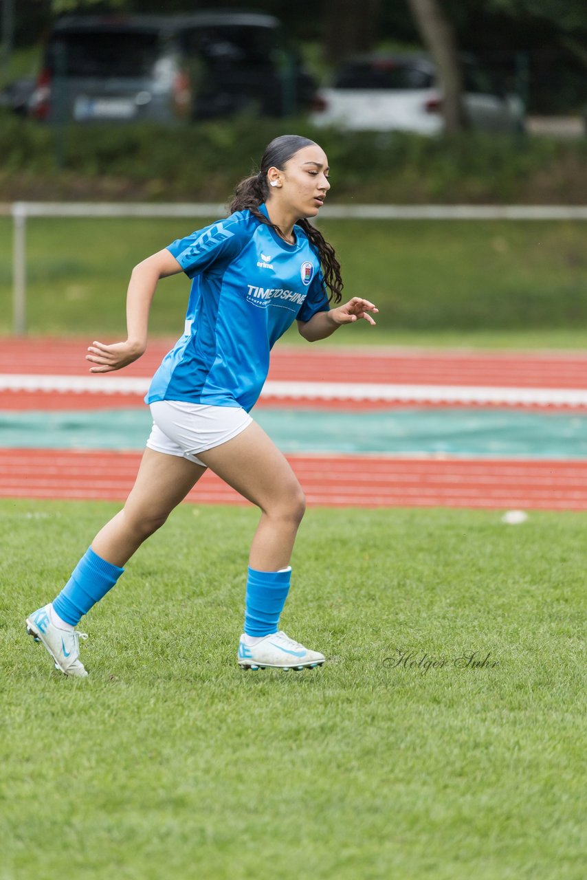 Bild 384 - wBJ VfL Pinneberg - Germania Schnelsen : Ergebnis: 15:1